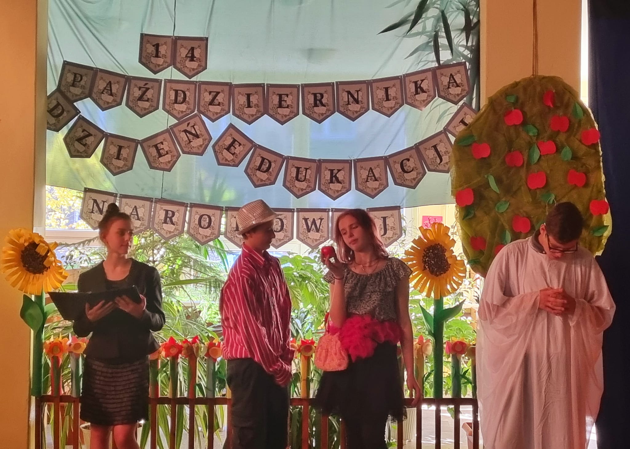 Dzień Edukacji Narodowej pełen uśmiechu.